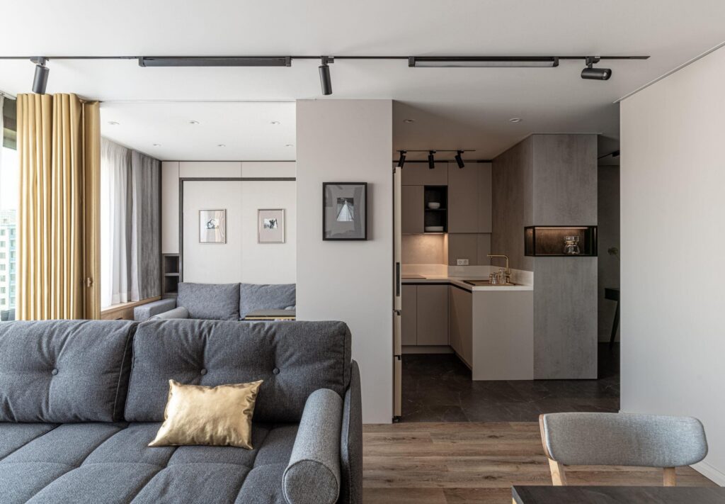 Приватний 1